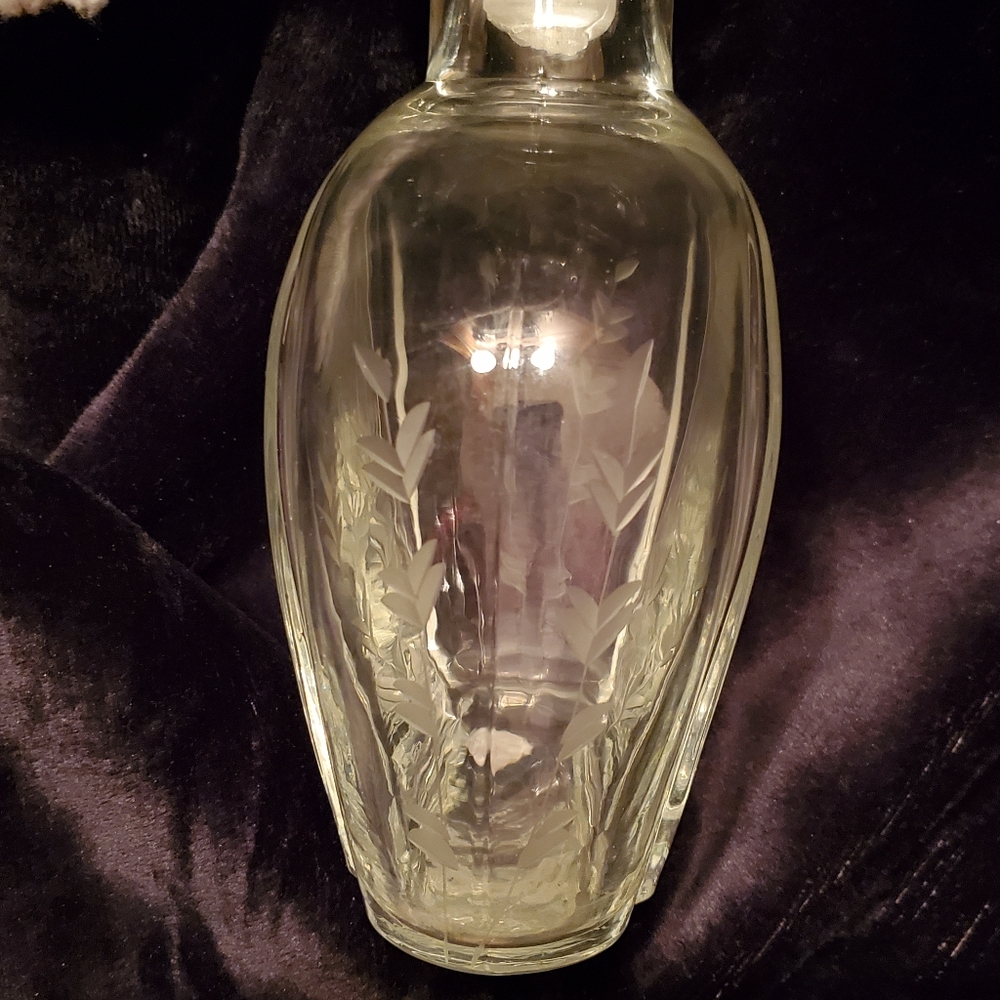 Etched Flower Whisky Whiskey Liquor Vintage Decanter 8.75"h - Picture 4 of 9